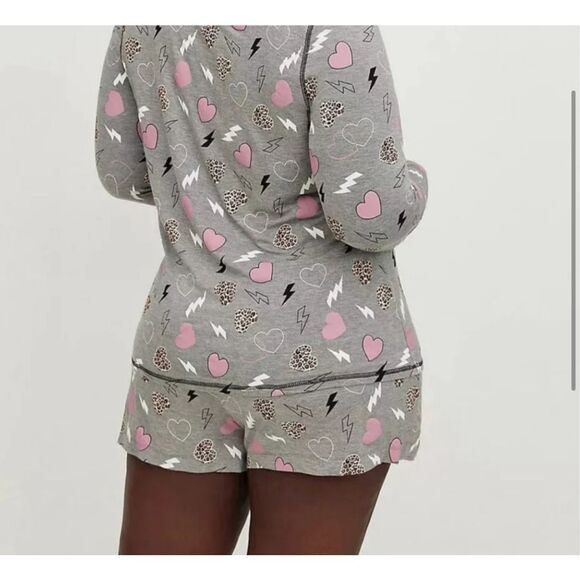 TORRID Super Soft Sleep Shorts Grey Hearts Bolts Print Size 5X NWT - Picture 2 of 5